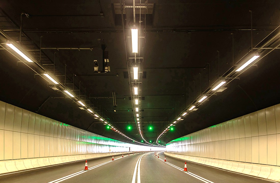 HK_Cross_Harbour_Tunnel-3.jpg